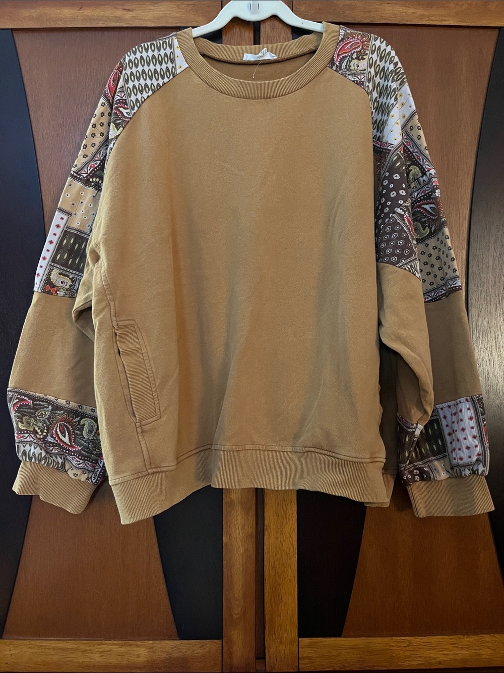 Easel Golden Caramel Color Sweatshirt w/Coordinating Patterned Fabric Sleeves